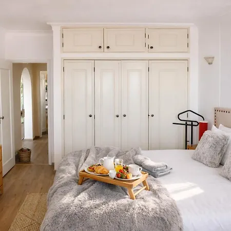 Dreamy Sea View With Access To Private Pool & Stunning Rooftop Senhora da Luz