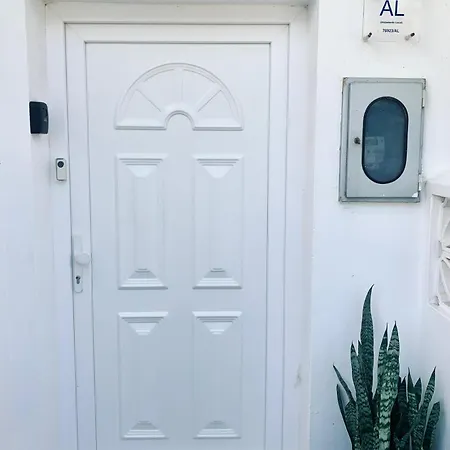 Dreamy Sea View With Access To Private Pool & Stunning Rooftop Apartment *