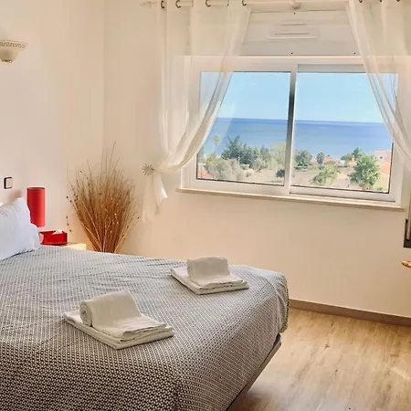 Dreamy Sea View With Access To Private Pool & Stunning Rooftop Apartment *