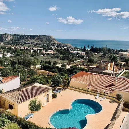 Dreamy Sea View With Access To Private Pool & Stunning Rooftop *